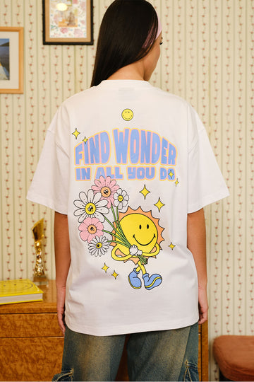 UNISEX Find Wonder In All You Do Oversized T-shirt
