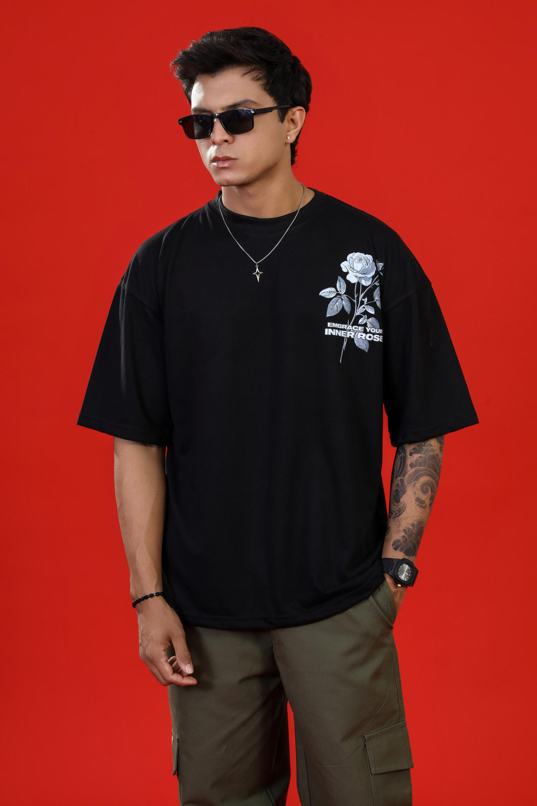 UNISEX INNER ROSE OVERSIZED T-SHIRT STREET ESSENTIALS