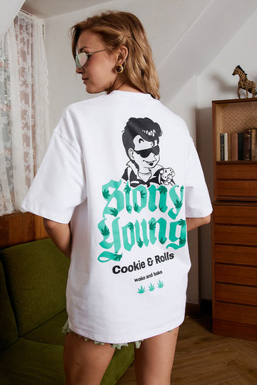 UNISEX Wake N Bake Oversized T-shirt