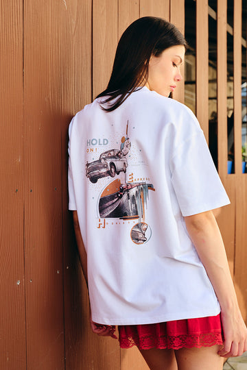 UNISEX Hold On Tight Oversized T-shirt